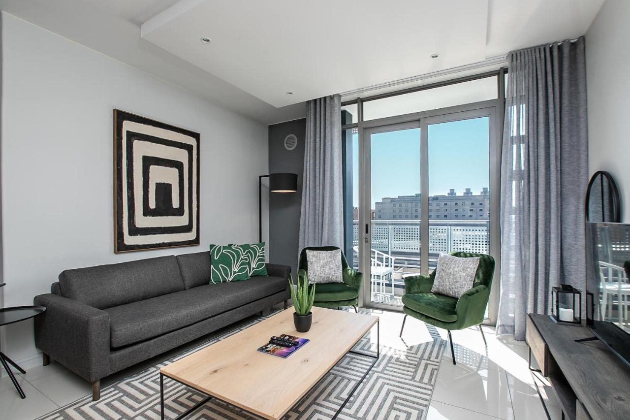 The Median Serviced Apartment Collection ヨハネスブルグ エクステリア 写真