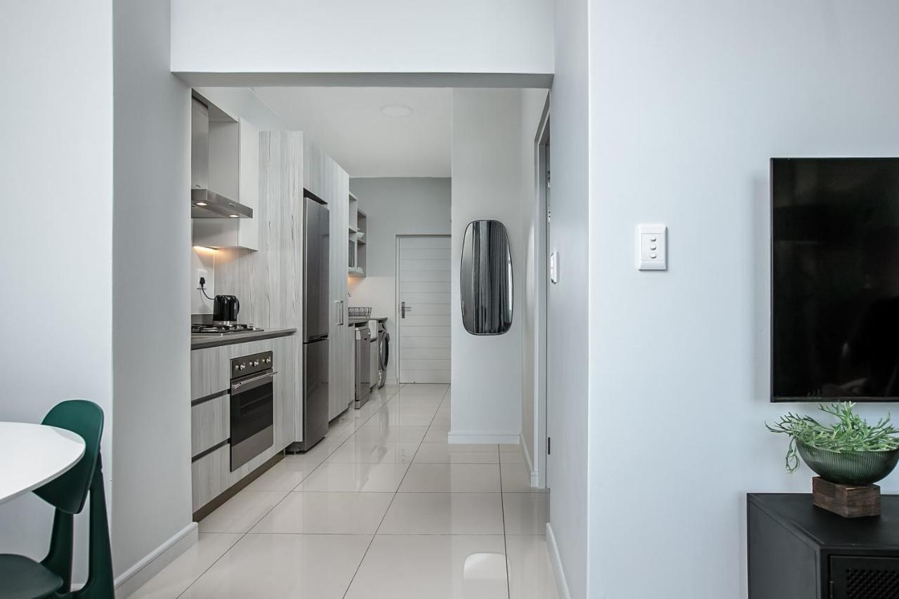 The Median Serviced Apartment Collection ヨハネスブルグ エクステリア 写真